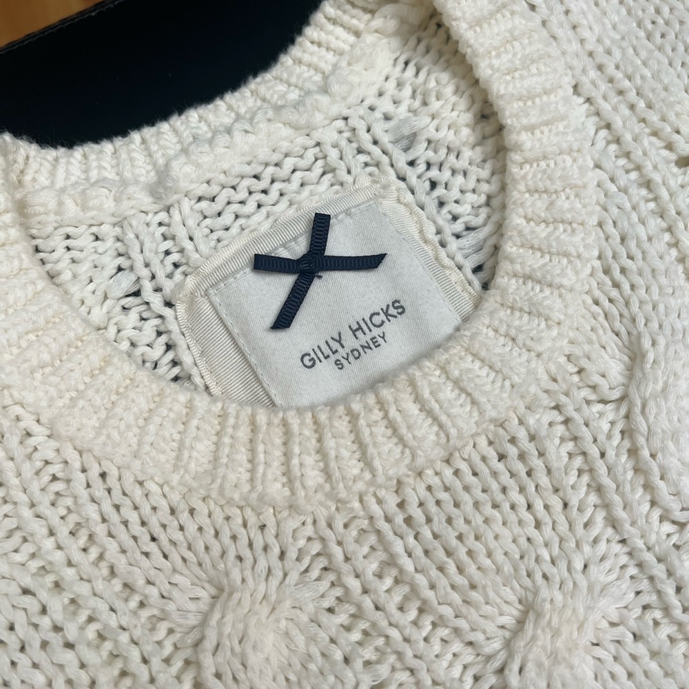 XS Gilly Hicks sweater